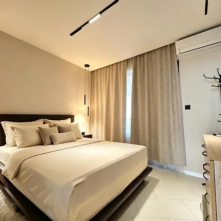 Europroperties Sirena Apartman *