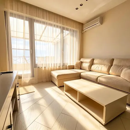 Europroperties Sirena Aranyhomok